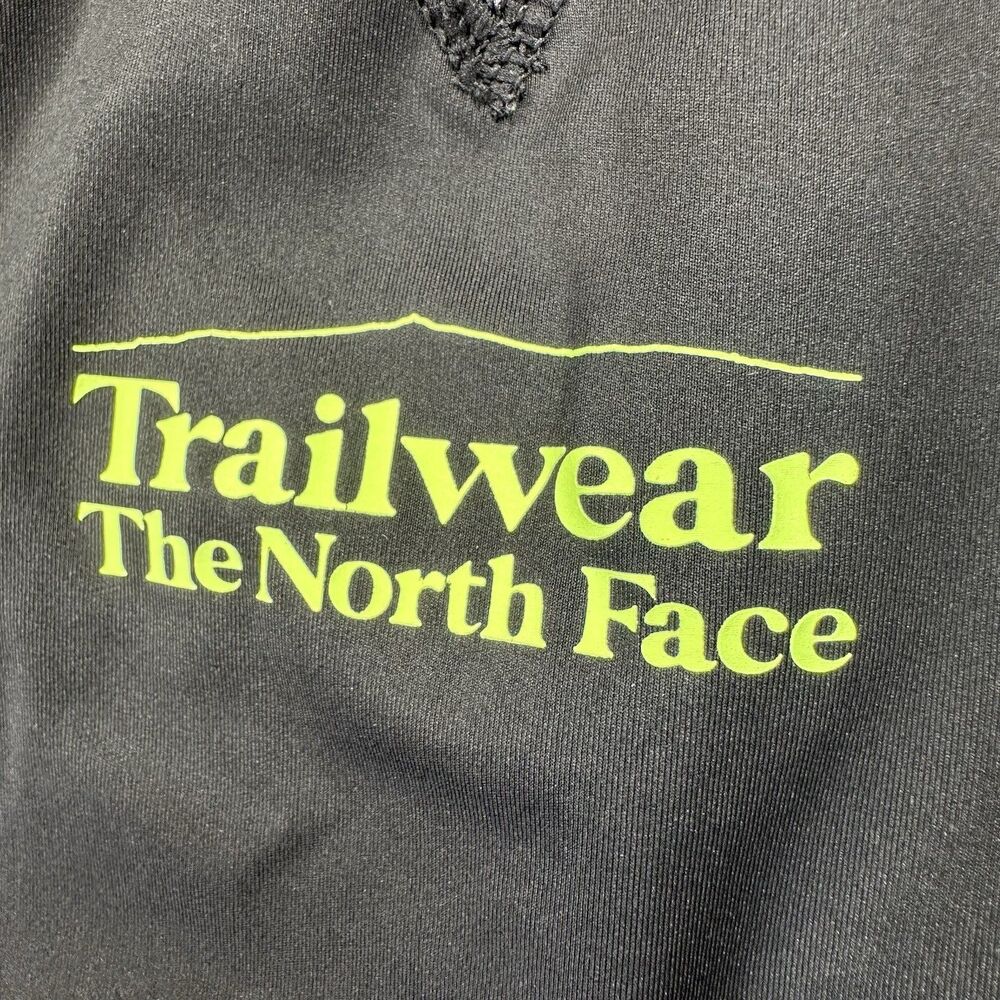 The North Face Women's M Trailwear Sports Tank Bra Never Stop Exploring Black - Picture 3 of 11